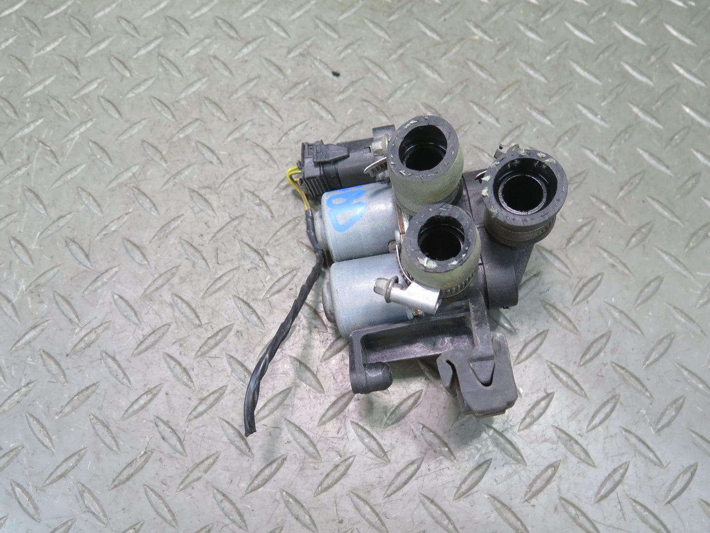 94-99 BMW E36 325iC 328iC Heater Control Water Valve 79K Miles OEM