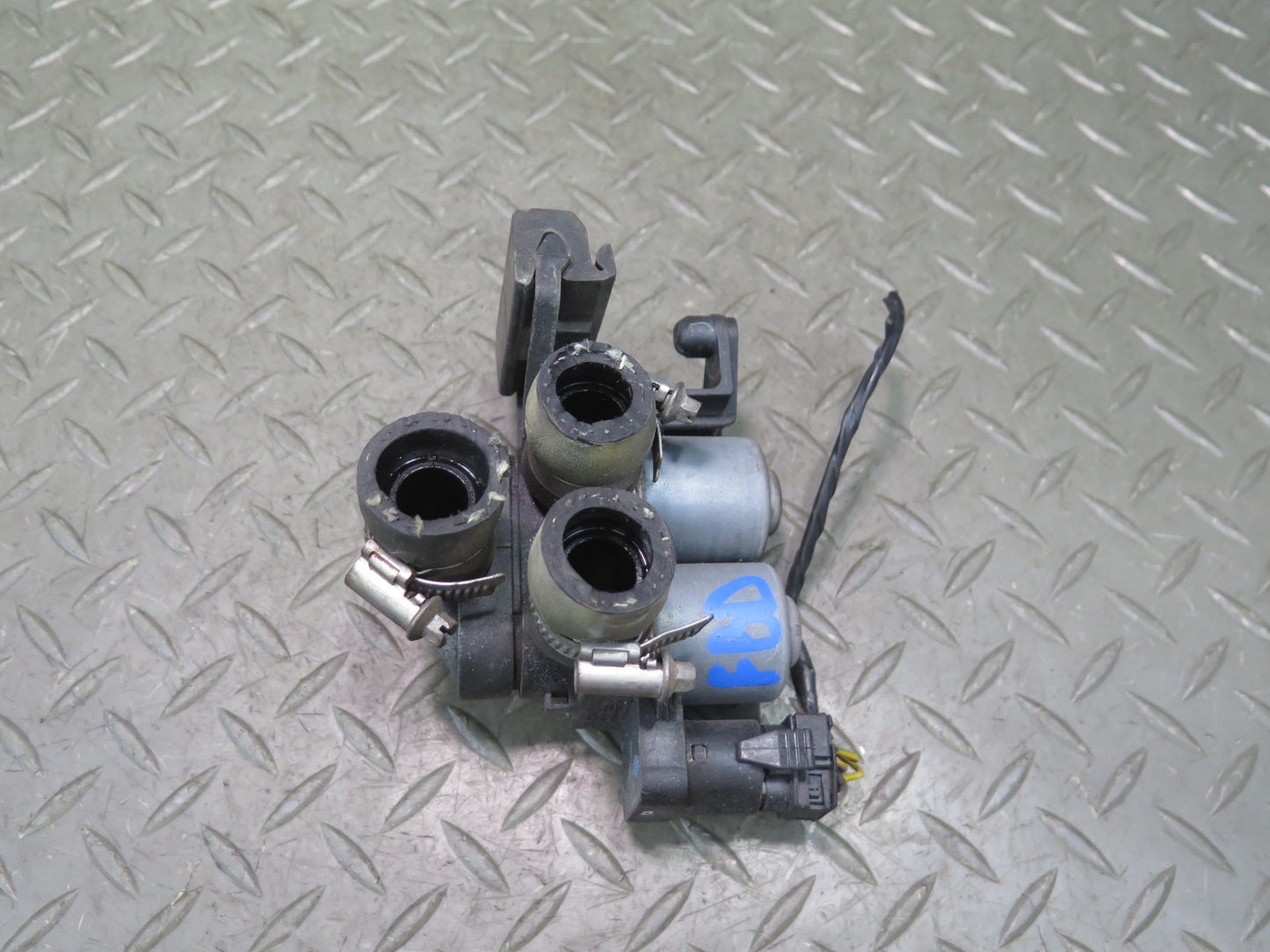 94-99 BMW E36 325iC 328iC Heater Control Water Valve 79K Miles OEM