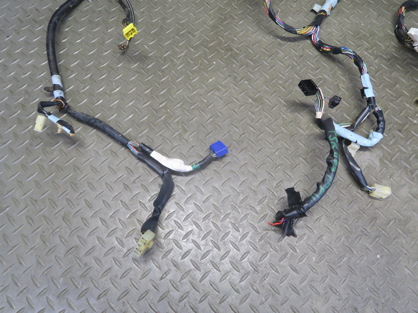 1986 Toyota Supra MA70L Dash Cluster Wire Wiring Harness 82141-14810 OEM