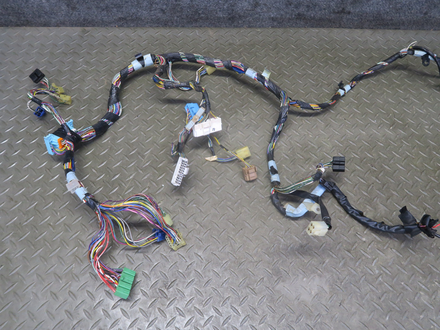 1986 Toyota Supra MA70L Dash Cluster Wire Wiring Harness 82141-14810 OEM