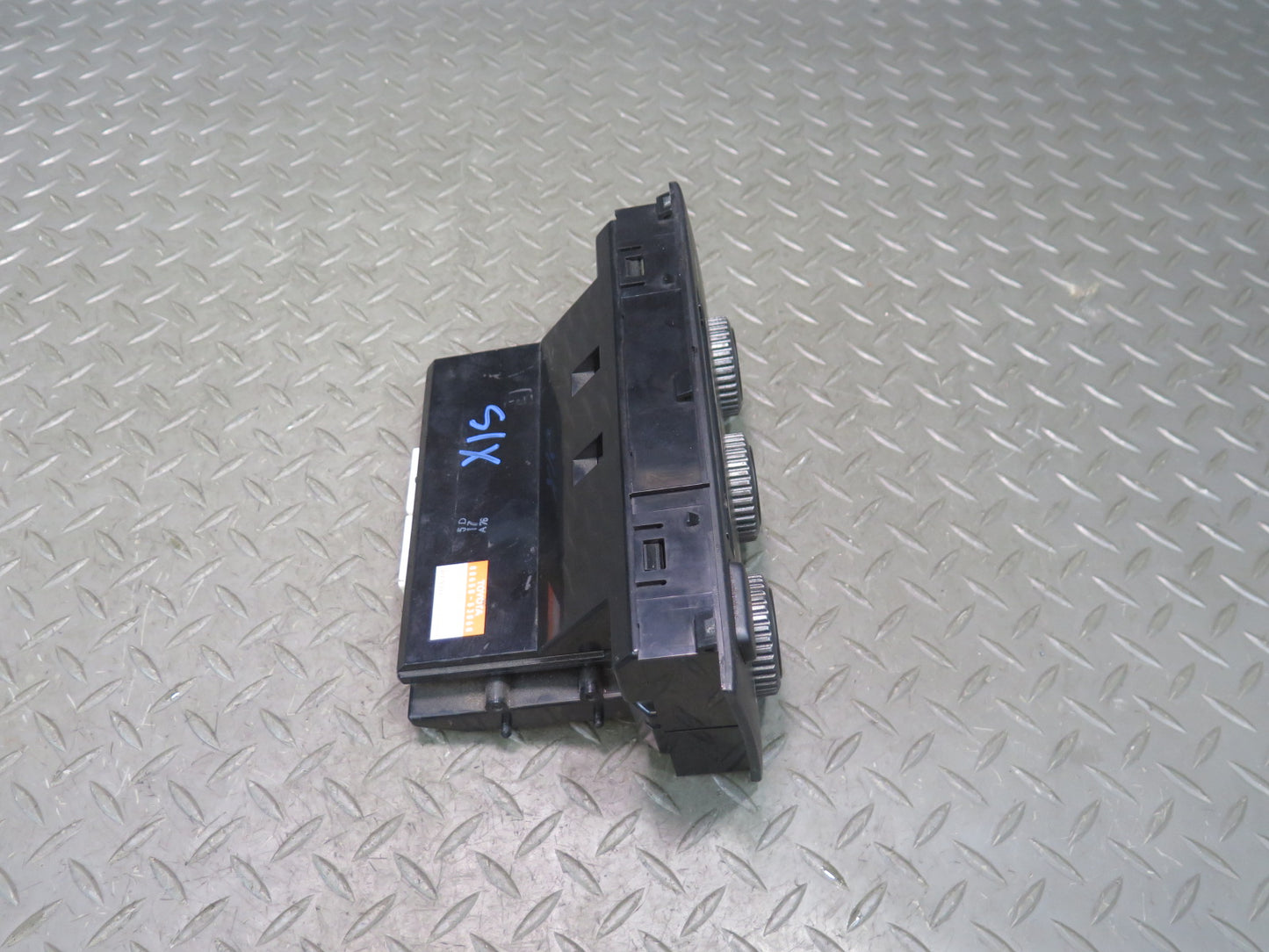 02-05 Lexus JCE10L IS300 A/C Heater Climate Control Switch Panel 88650-53060 OEM
