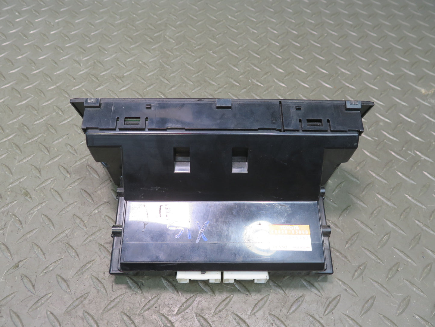 02-05 Lexus JCE10L IS300 A/C Heater Climate Control Switch Panel 88650-53060 OEM