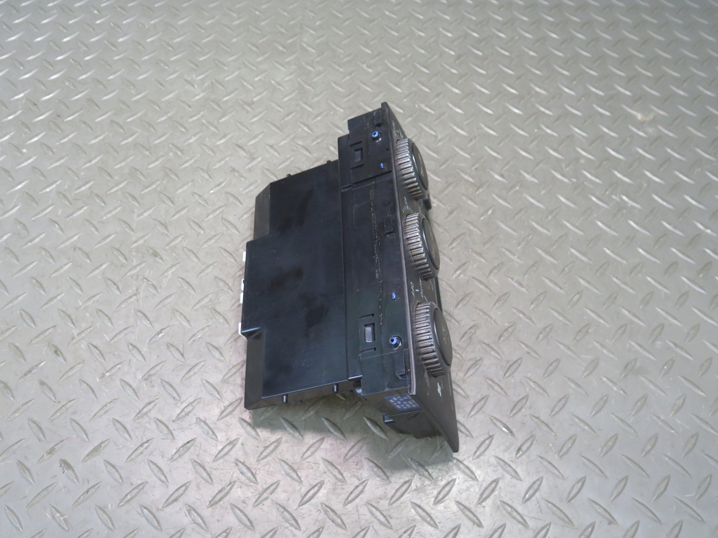 02-05 Lexus JCE10L IS300 A/C Heater Climate Control Switch Panel 88650-53060 OEM