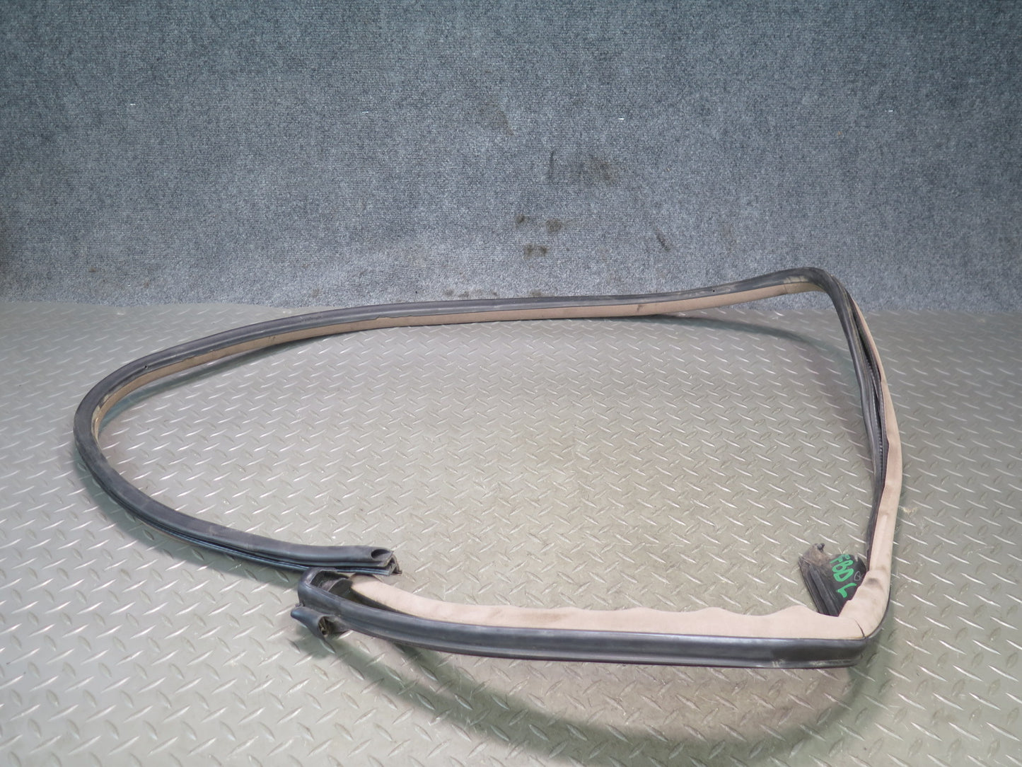 96-99 BMW E36 328iC Convertible Left Door Weatherstrip Rubber Seal OEM