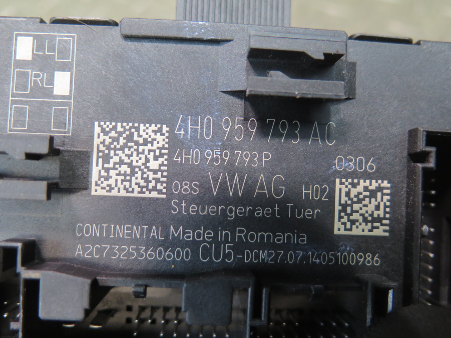 2015-2018 Porsche Macan Front Left Door Control Module 4H0959793AC