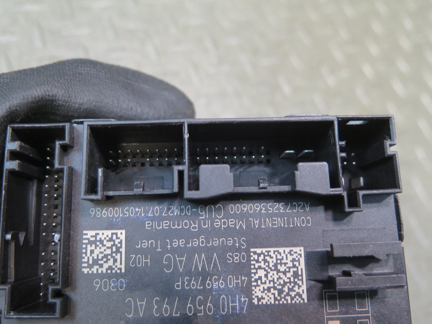 2015-2018 Porsche Macan Front Left Door Control Module 4H0959793AC