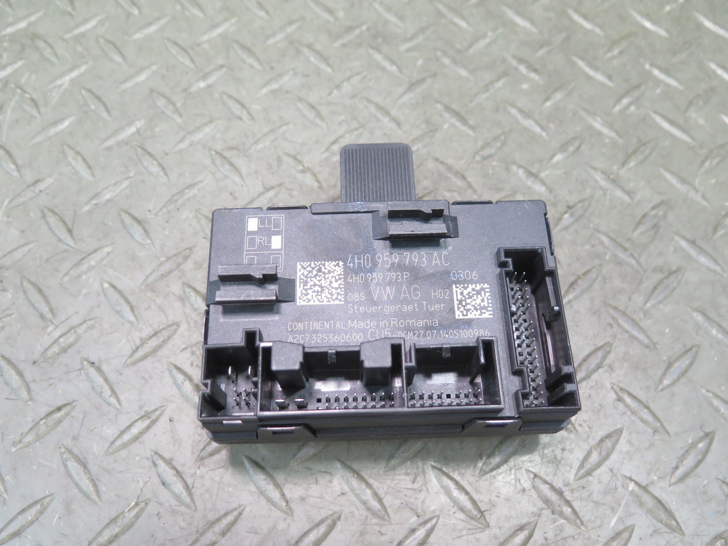 2015-2018 Porsche Macan Front Left Door Control Module 4H0959793AC