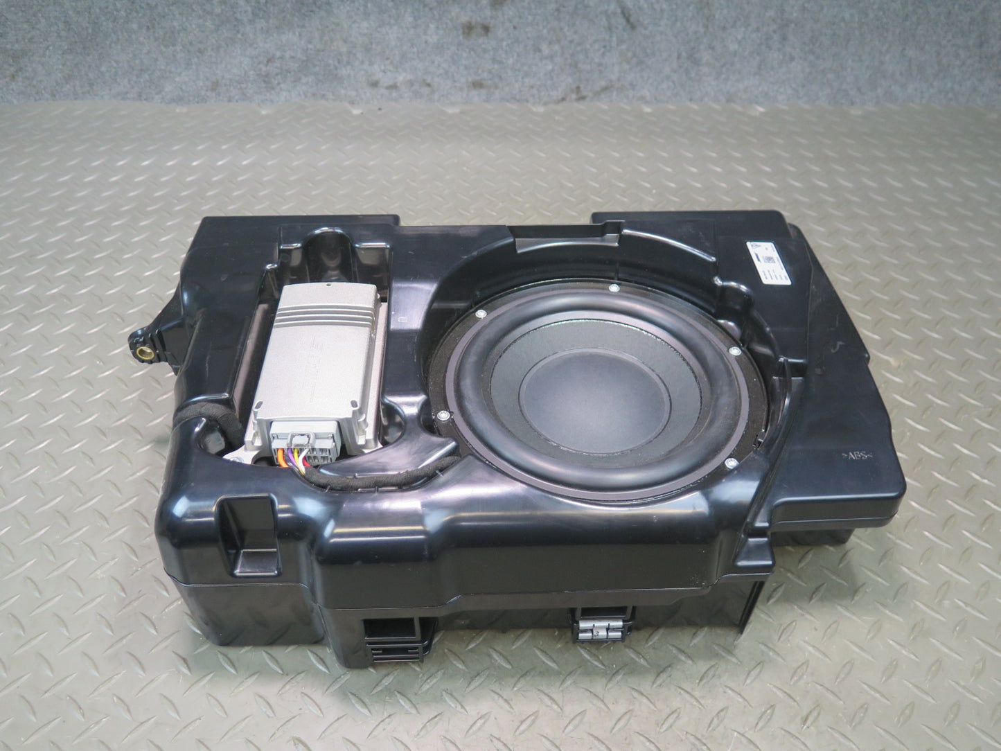 2015-2025 Porsche Macan Rear Bose Subwoofer Audio Speaker W/amplifier