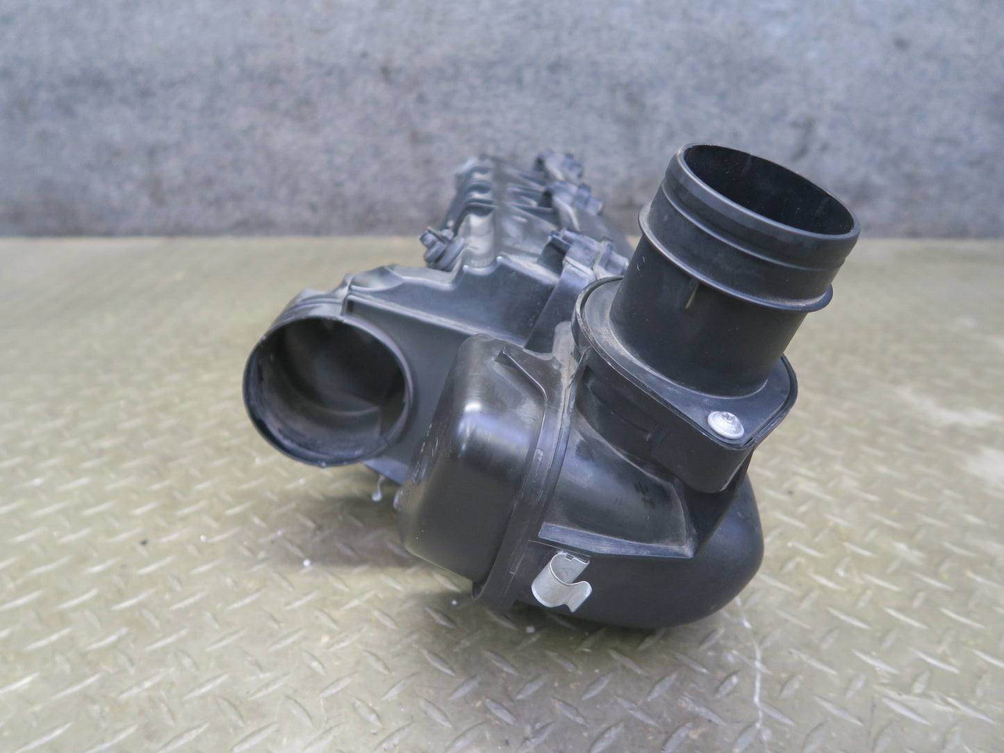 11-13 Mini S R55 R56 R57 R58 N18 1.6L Engine Air Intake Cleaner Box 7583680 OEM
