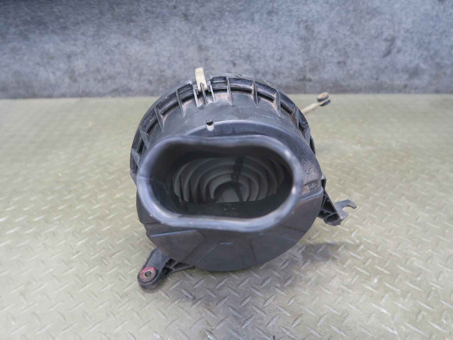86-92 Toyota Supra NA Air Intake Cleaner Filter Box w MAF Sensor OEM
