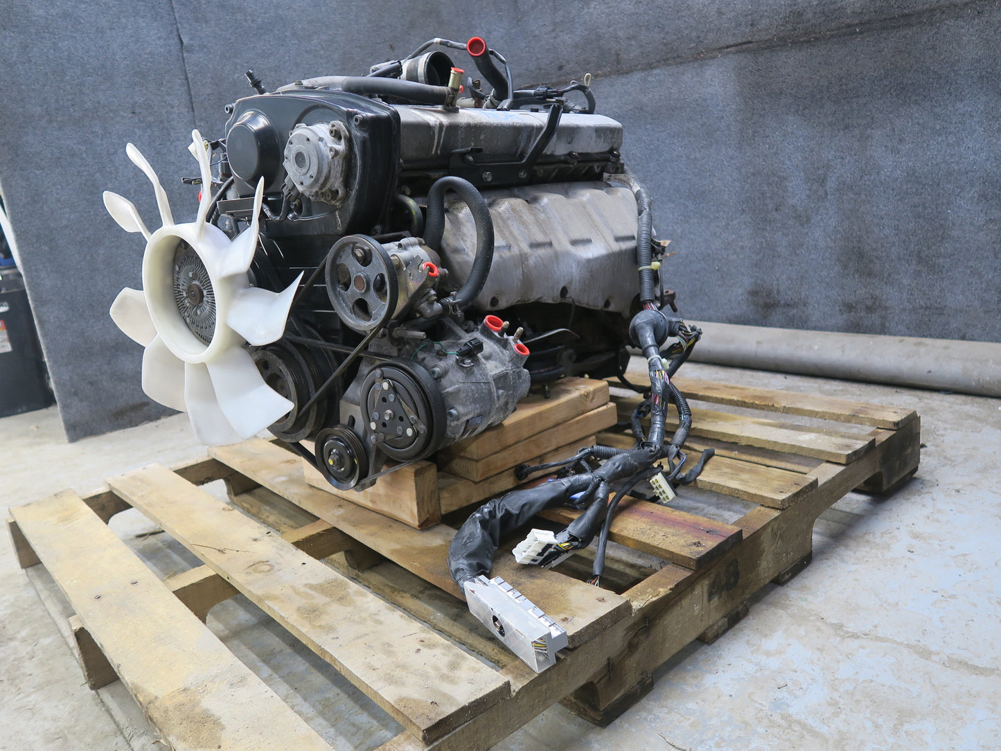 96-98 Nissan Stagea WGC34 RB25DE RWD NA A/T Complete Engine Motor 33K Miles OEM
