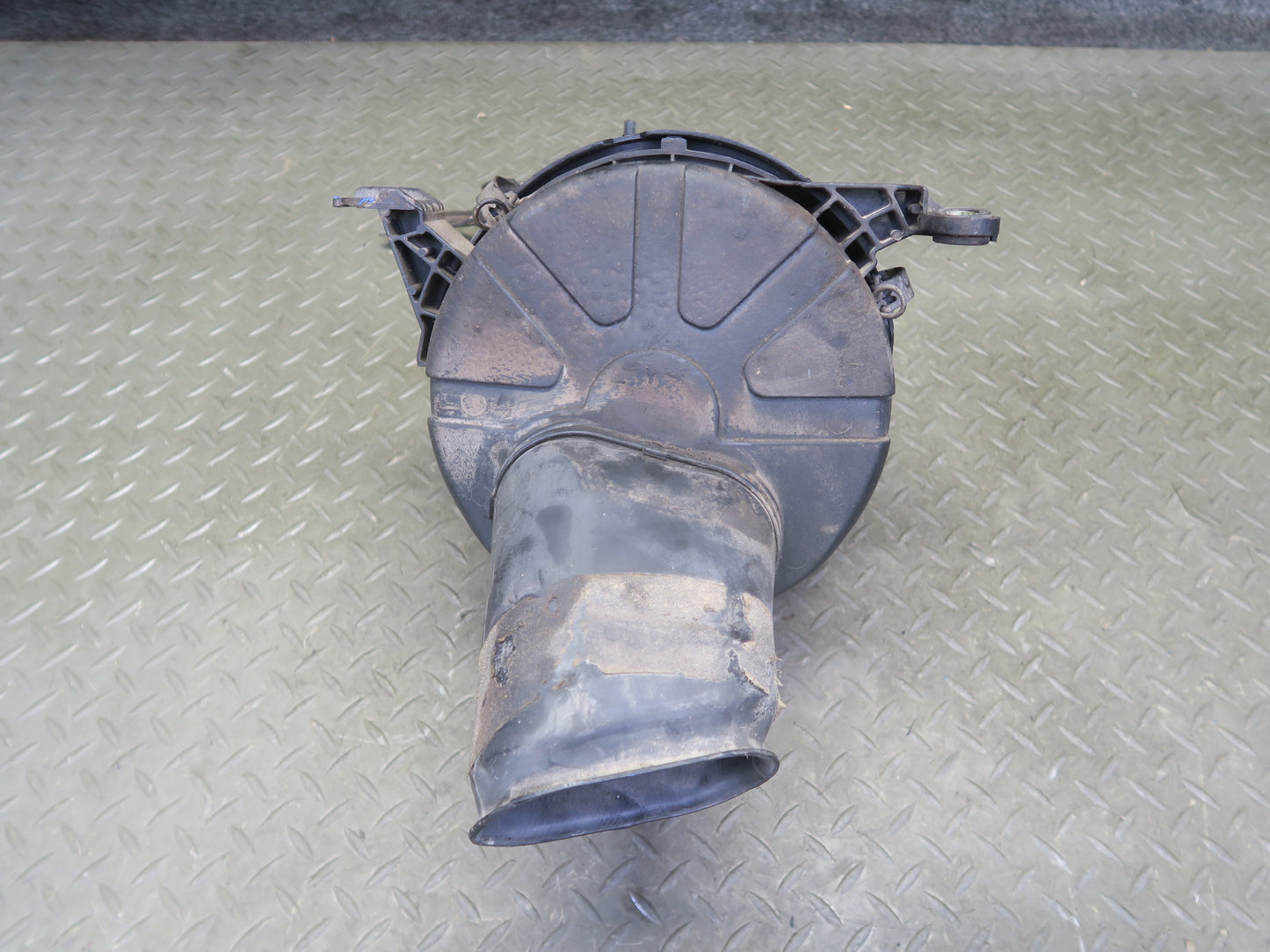 86-92 Toyota Supra NA Air Intake Cleaner Filter Box w MAF Sensor OEM