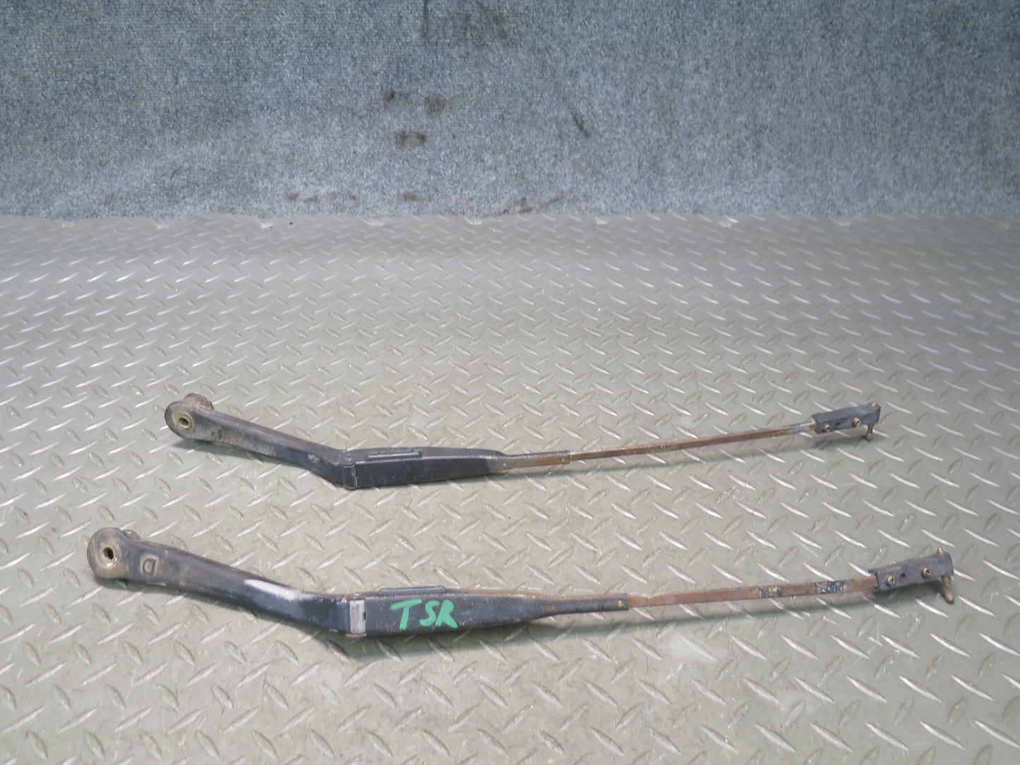 86-88 Toyota Supra MA70L Set of 2 Front Left & Right Windshield Wiper Arm OEM