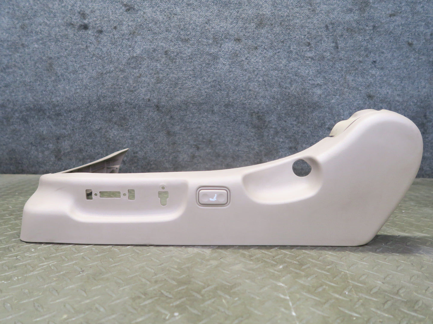 95-00 Lexus JZZ31L SC400 SC300 Front Left Seat Trim Ivory 71812-24090 OEM