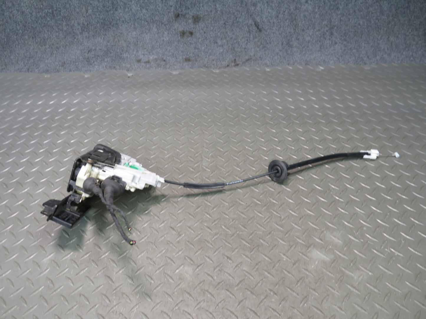 2015-2025 Porsche Macan Front Left Driver Side Door Lock Latch Actuator