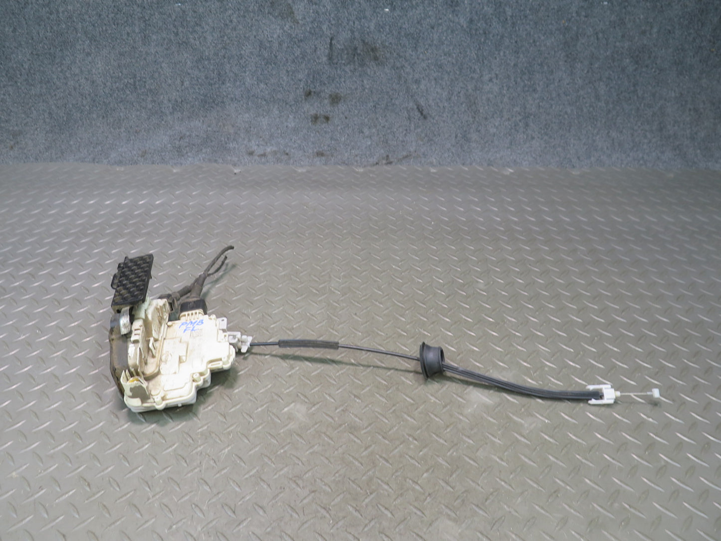2015-2025 Porsche Macan Front Left Driver Side Door Lock Latch Actuator