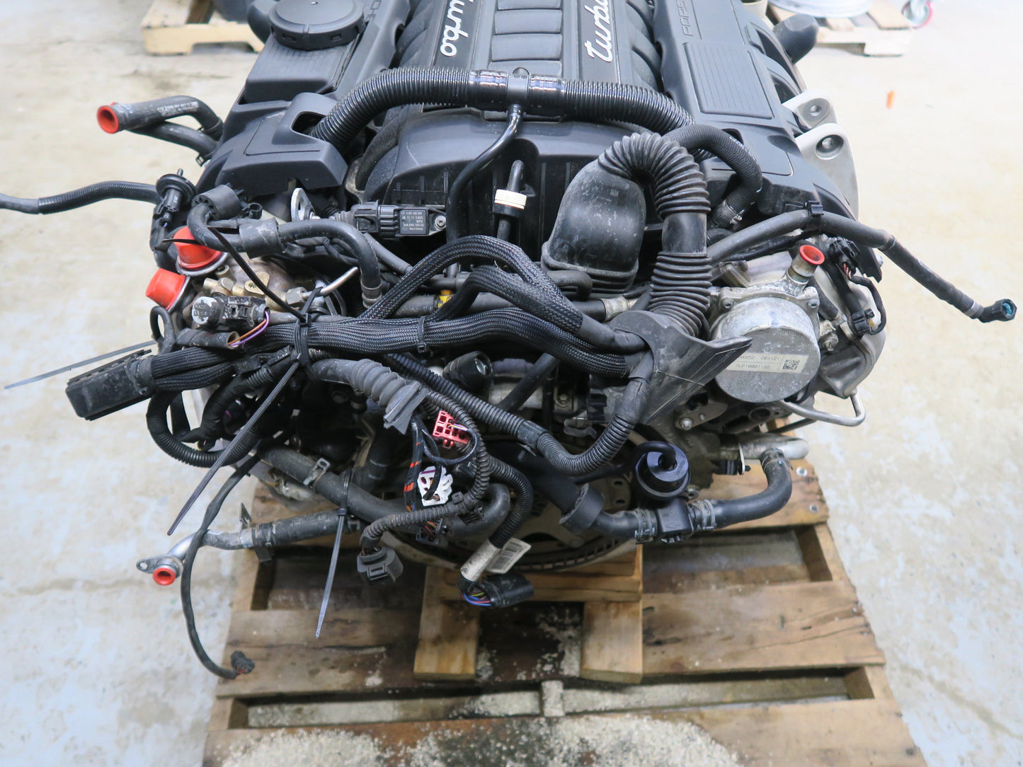 2011-2014 Porsche Cayenne 958 4.8L AWD Turbo V8 M48.52 Complete Engine Motor