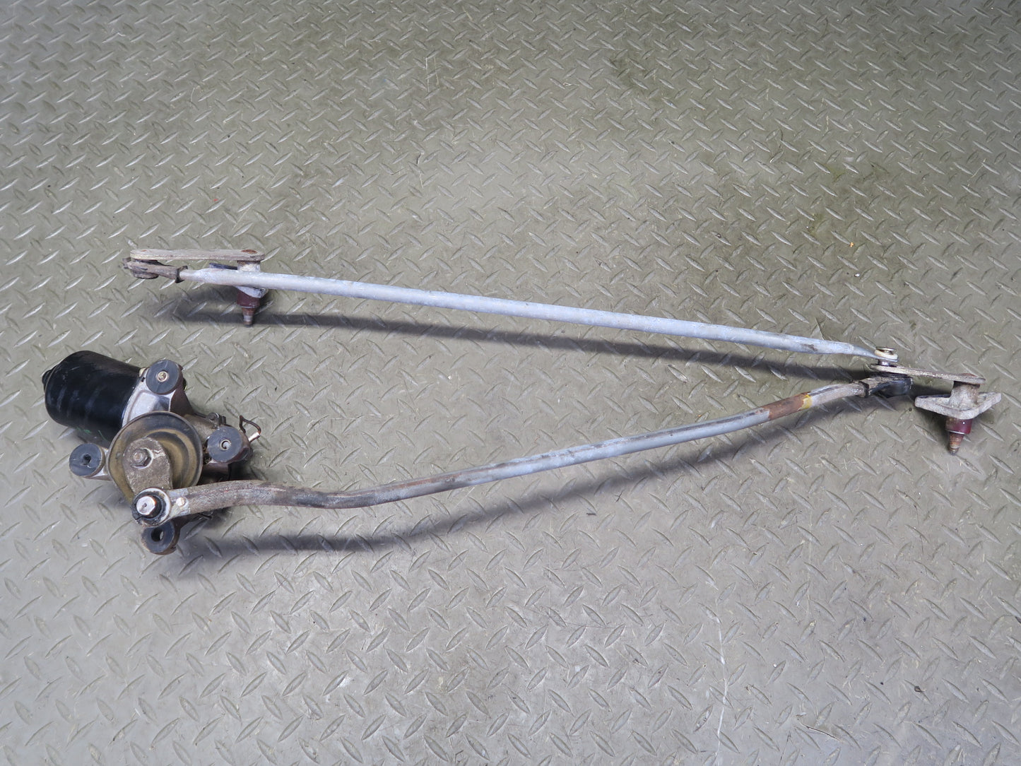 86-92 Toyota Supra MA70L Front Wiper Transmission Linkage w Motor OEM