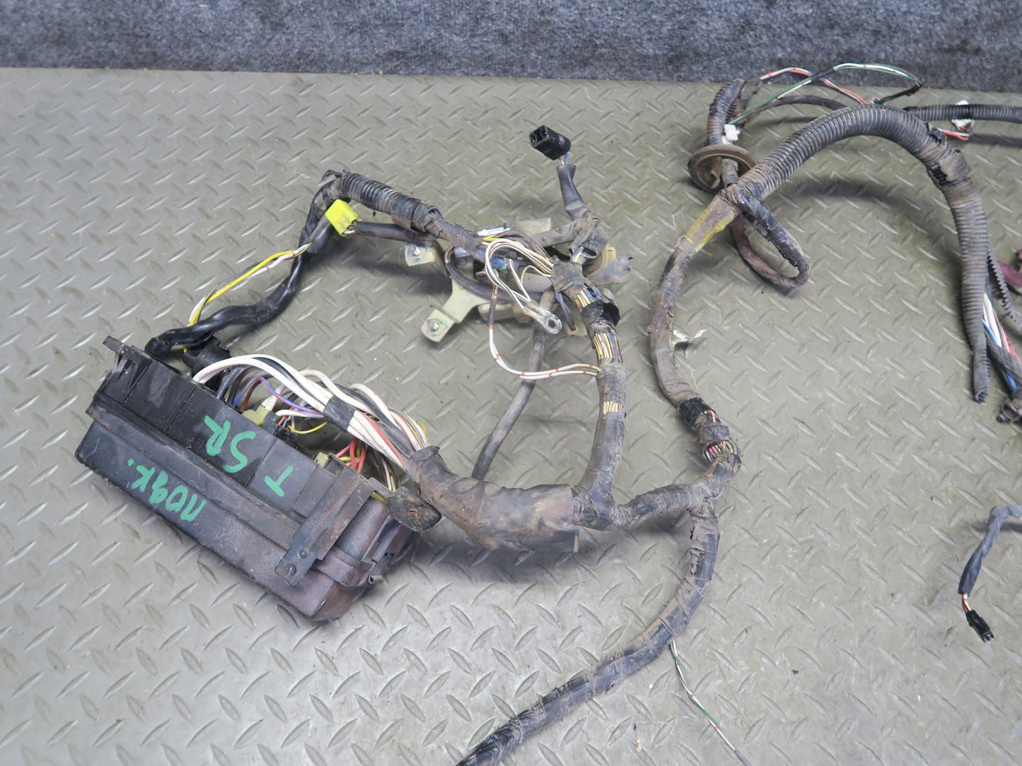 1986 Toyota Supra MA70L 7MGE Engine Bay Wire Wiring Harness w Fuse Relay Box OEM