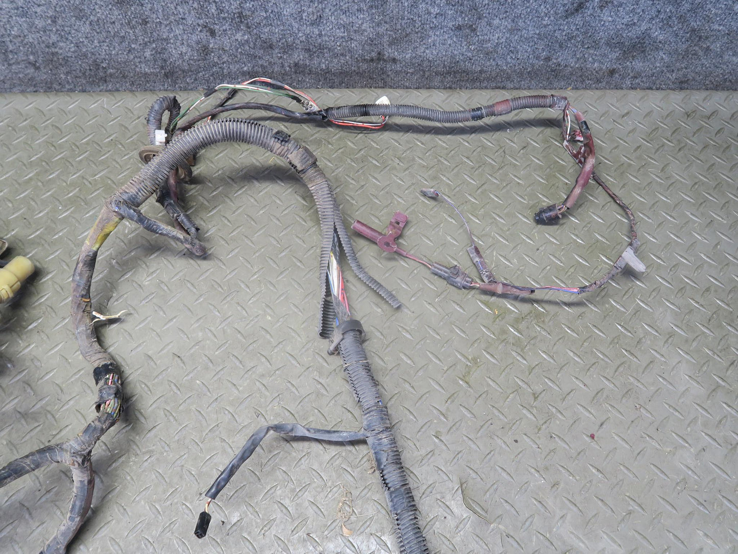 1986 Toyota Supra MA70L 7MGE Engine Bay Wire Wiring Harness w Fuse Relay Box OEM