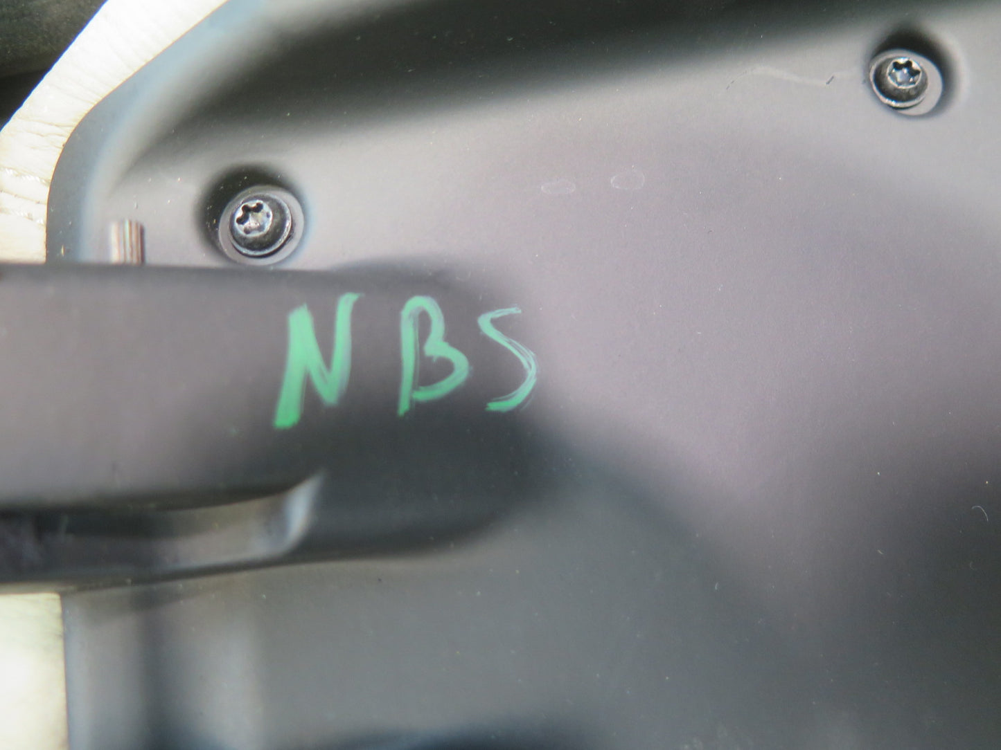 2006-2010 BMW E63 E64 M6 Center Console Leather Armrest Pad Cover