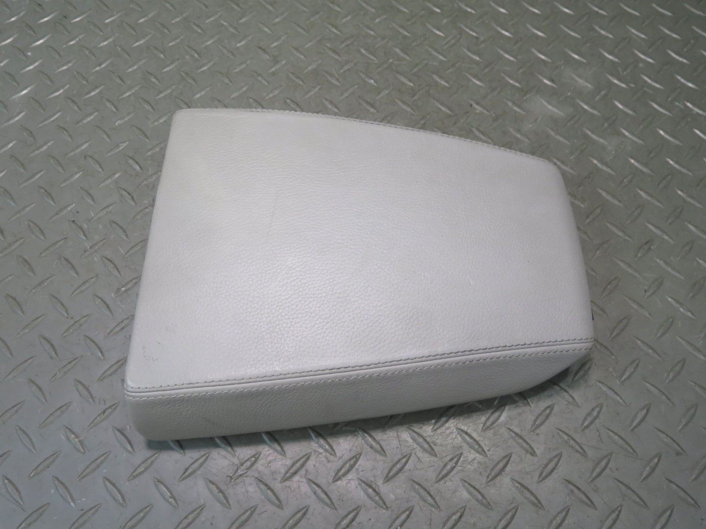 2006-2010 BMW E63 E64 M6 Center Console Leather Armrest Pad Cover