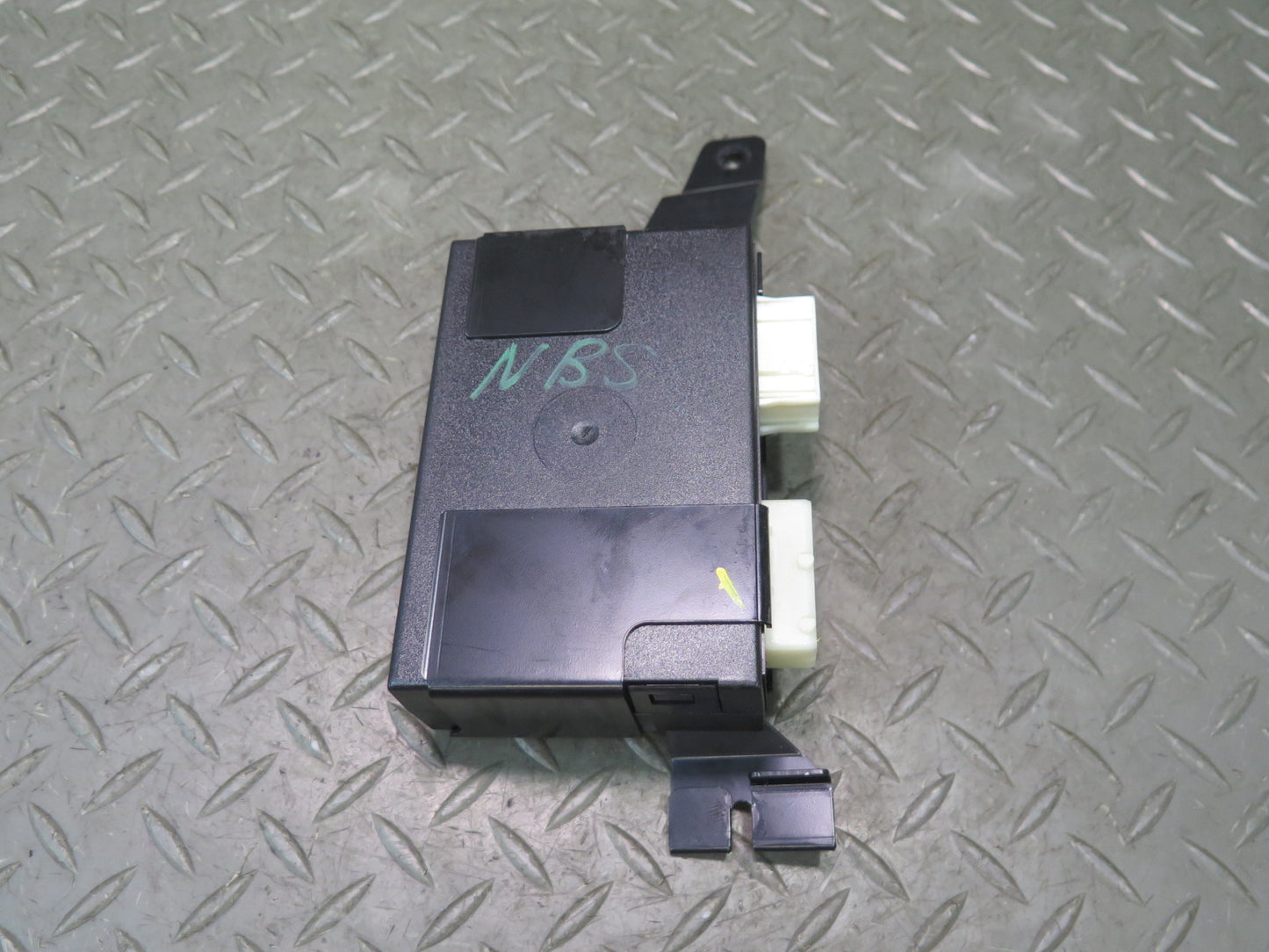 2006-2010 BMW E63 E64 M6 Suspension Damping Control Module