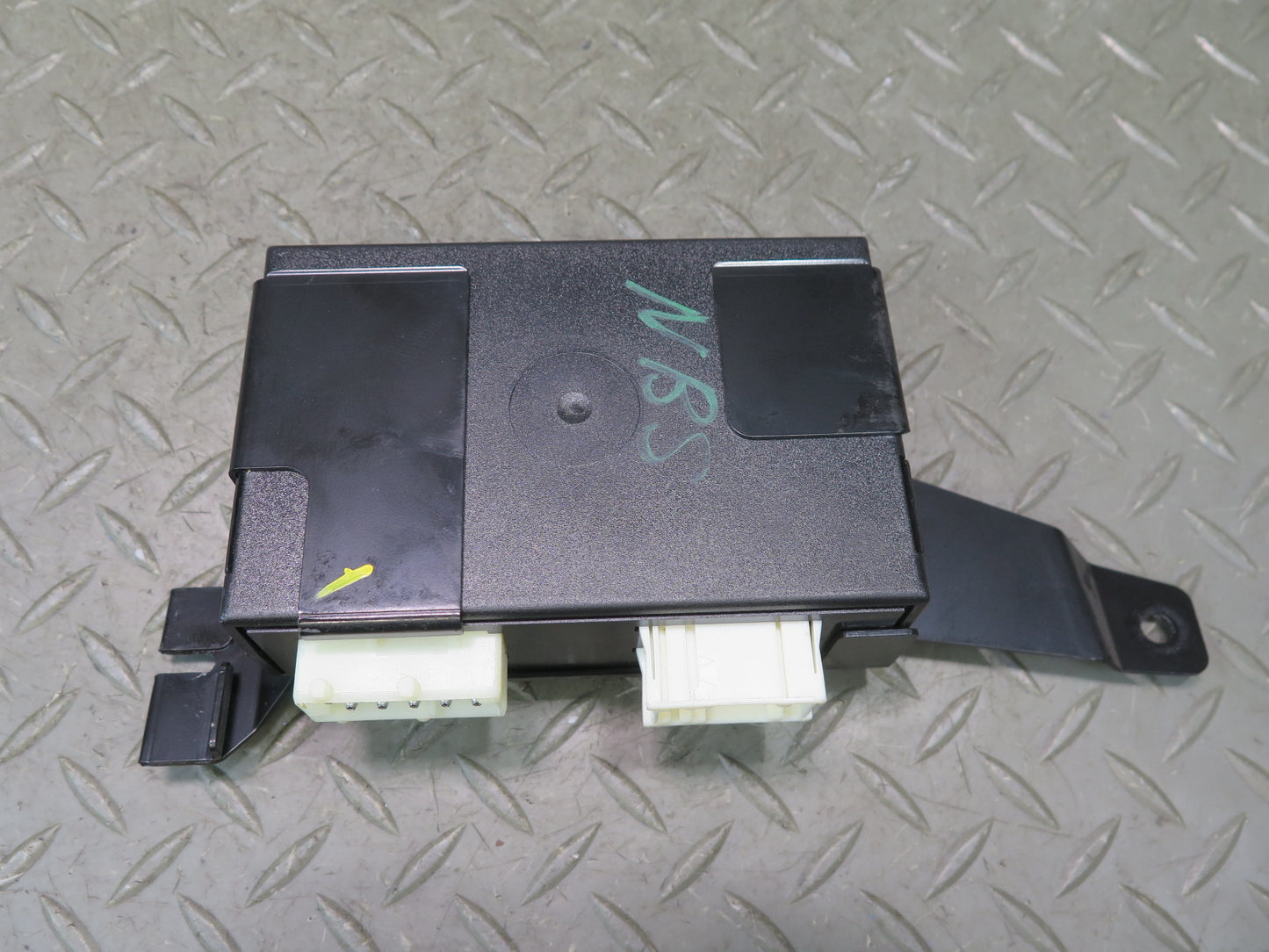 2006-2010 BMW E63 E64 M6 Suspension Damping Control Module