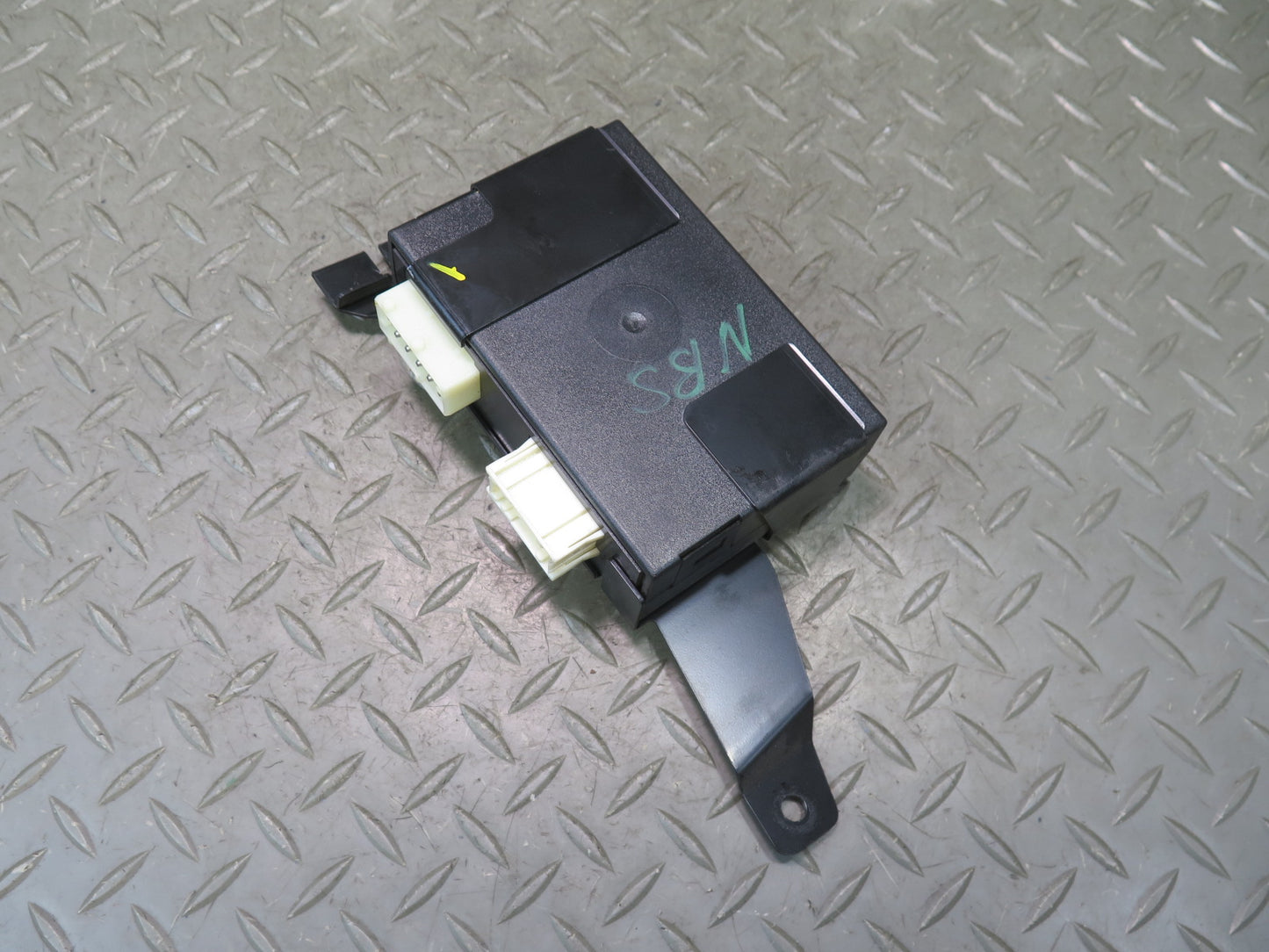 2006-2010 BMW E63 E64 M6 Suspension Damping Control Module