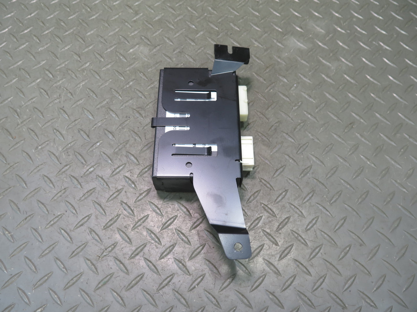 2006-2010 BMW E63 E64 M6 Suspension Damping Control Module