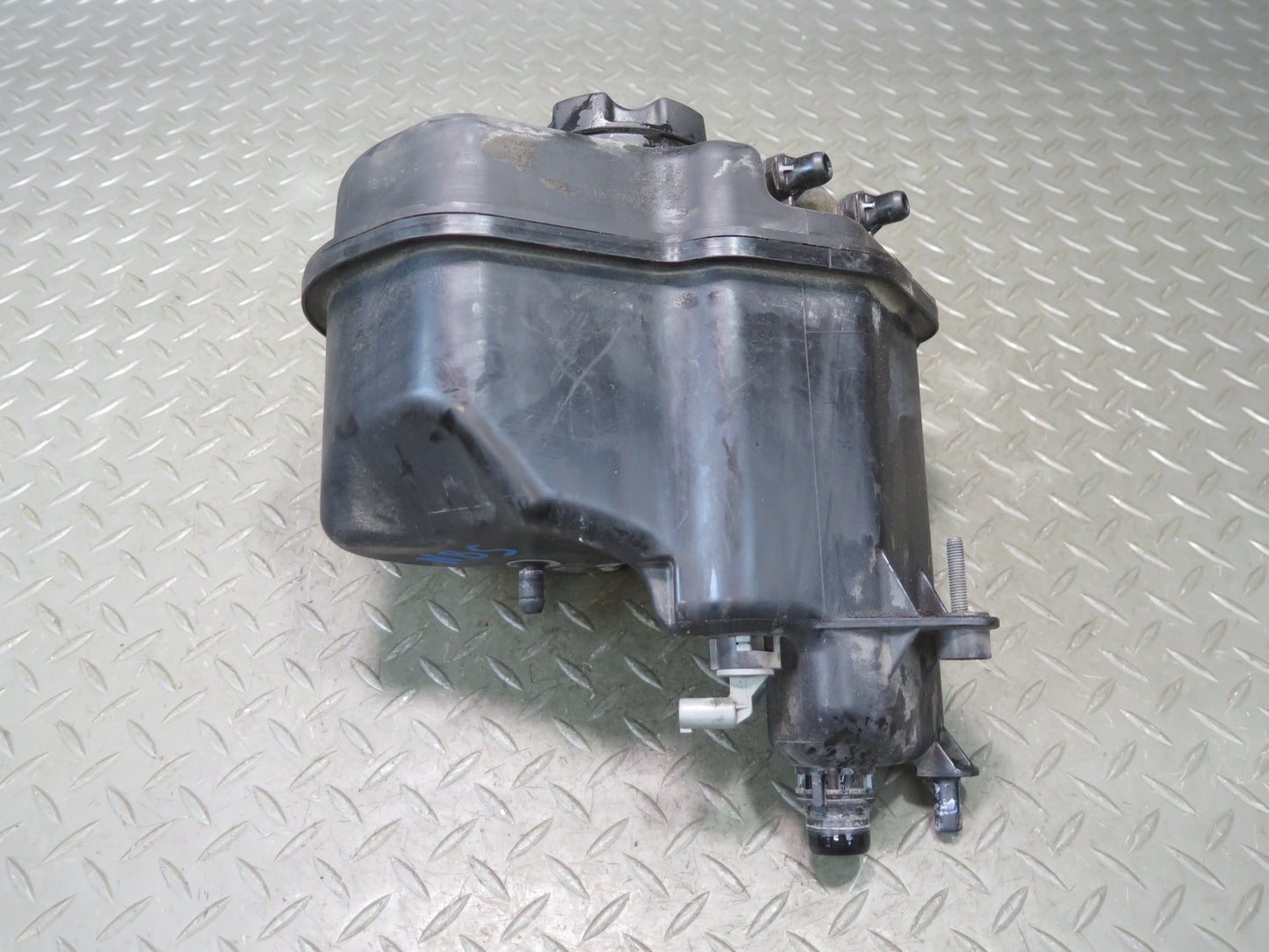 2006-2010 BMW E63 E64 M6 Engine Coolant Expansion Overflow Reservoir Tank
