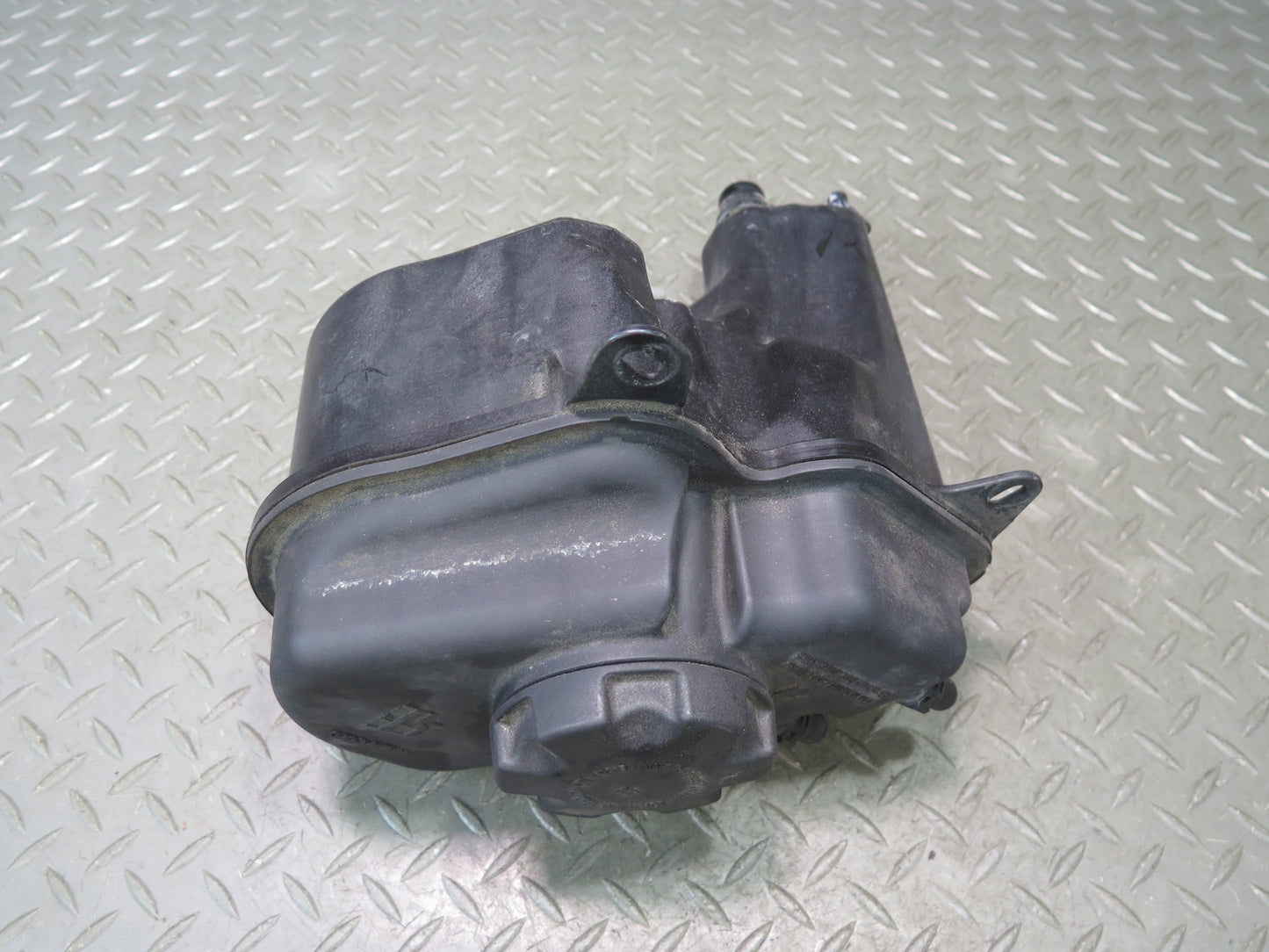 2006-2010 BMW E63 E64 M6 Engine Coolant Expansion Overflow Reservoir Tank