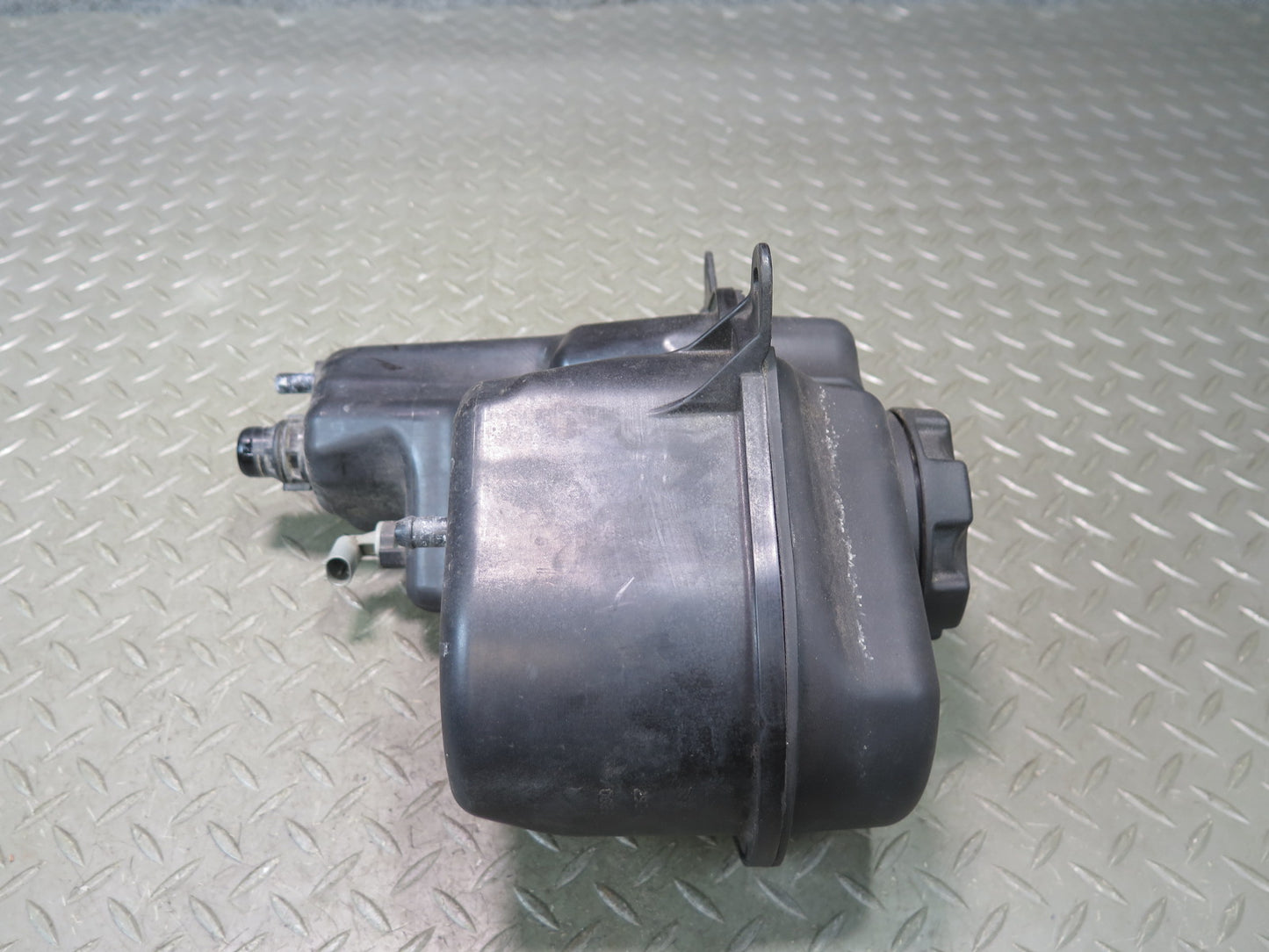 2006-2010 BMW E63 E64 M6 Engine Coolant Expansion Overflow Reservoir Tank