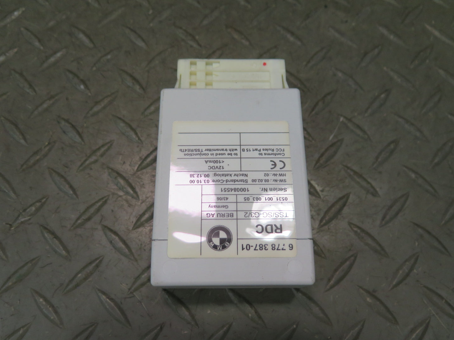 2006-2010 BMW E63 E64 M6 RDC Tire Pressure Control Module 6778387