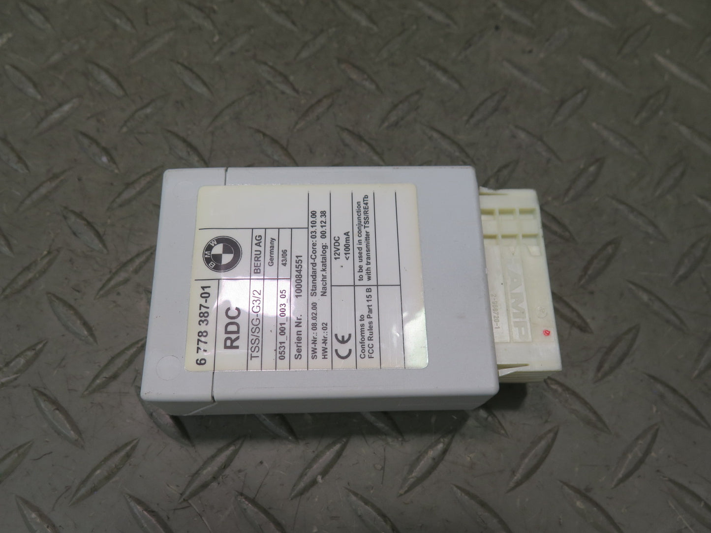 2006-2010 BMW E63 E64 M6 RDC Tire Pressure Control Module 6778387
