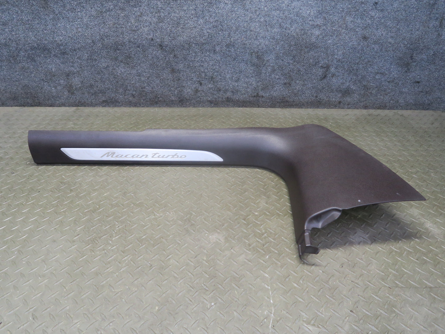 2015-2018 Porsche Macan Turbo Front Left & Right Door Scuff Sill Trim Panel Set