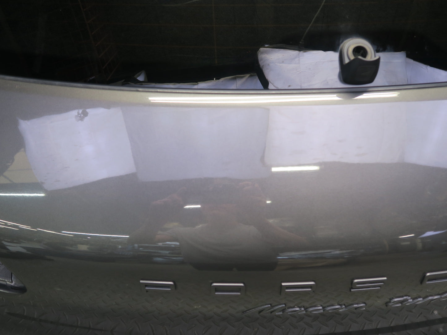 2015-2018 Porsche Macan Rear Trunk Lid Tail Gate W/ Glass Assembly Gray