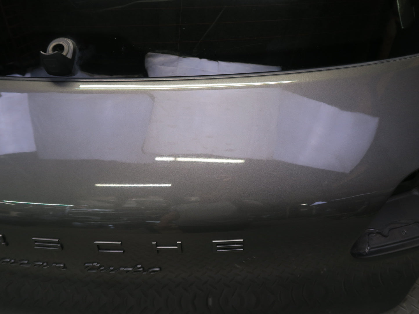 2015-2018 Porsche Macan Rear Trunk Lid Tail Gate W/ Glass Assembly Gray