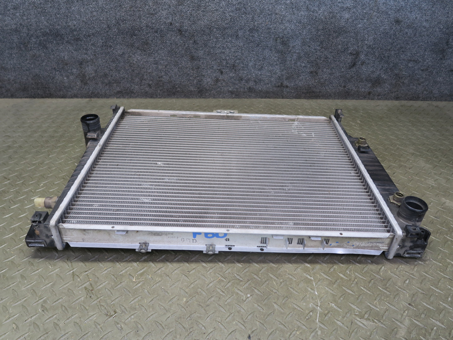 96-99 BMW E36 328iC M52 2.8L A/T Engine Cooling Radiator w Oil Cooler OEM