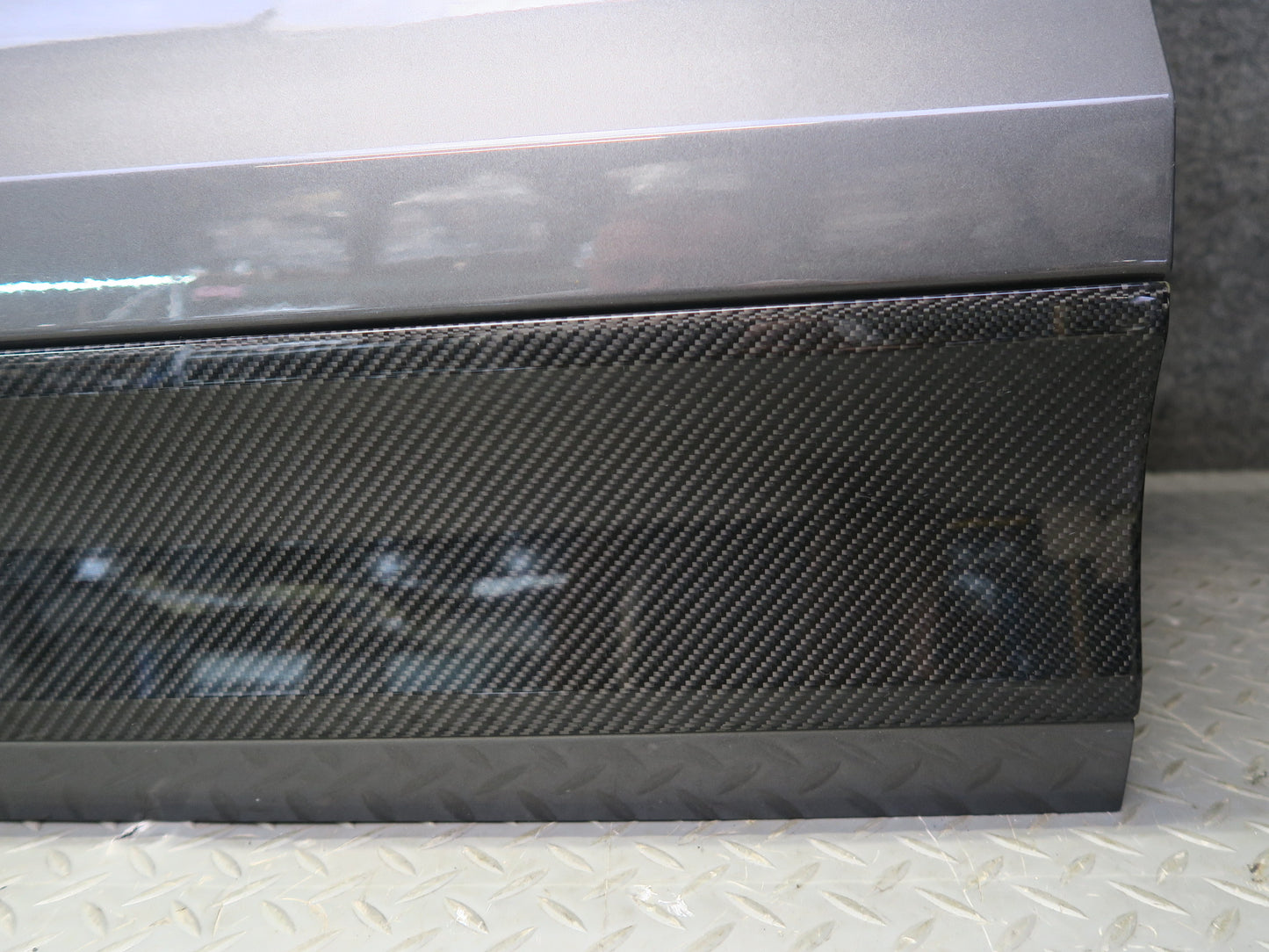 2015-2018 Porsche Macan Front Left Driver Side Door Shell Panel Gray