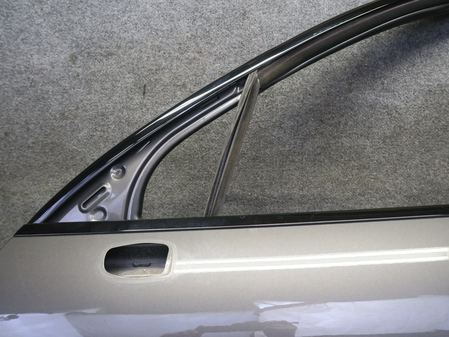 2015-2018 Porsche Macan Front Left Driver Side Door Shell Panel Gray