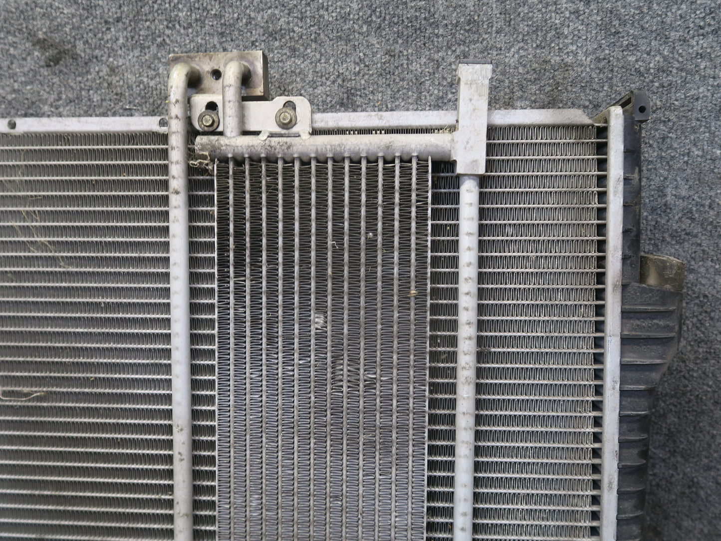96-99 BMW E36 328iC M52 2.8L A/T Engine Cooling Radiator w Oil Cooler OEM