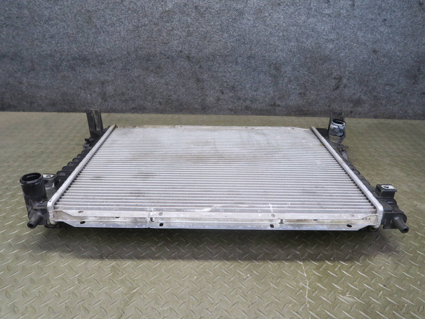 02-05 Ford Thunderbird 3.9L Engine Cooling Radiator 33K Miles OEM