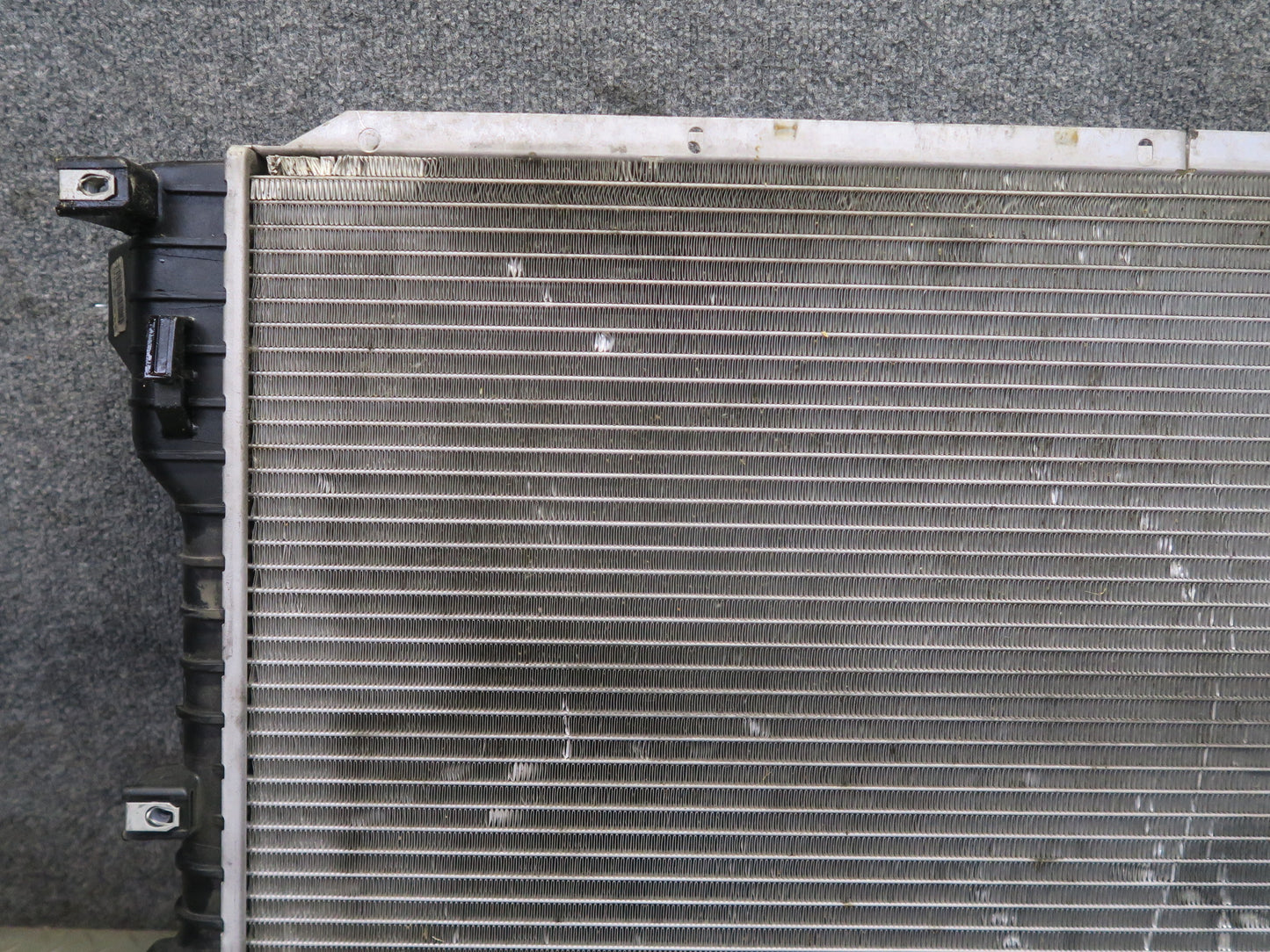 02-05 Ford Thunderbird 3.9L Engine Cooling Radiator 33K Miles OEM
