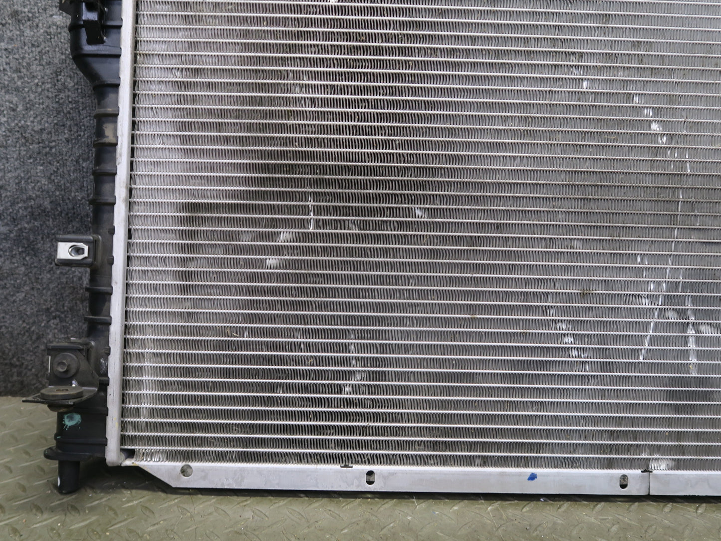02-05 Ford Thunderbird 3.9L Engine Cooling Radiator 33K Miles OEM