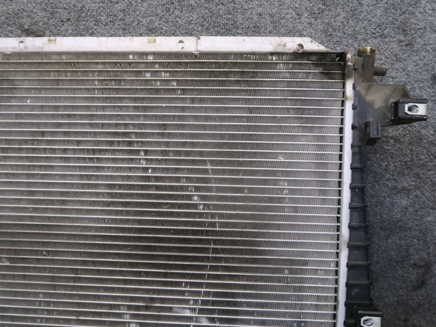 02-05 Ford Thunderbird 3.9L Engine Cooling Radiator 33K Miles OEM