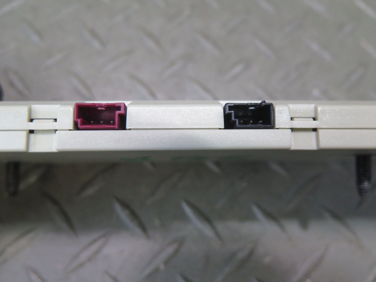 2006-2010 BMW E64 M6 Convertible Radio Antenna Diversity Amplifier AMP Module