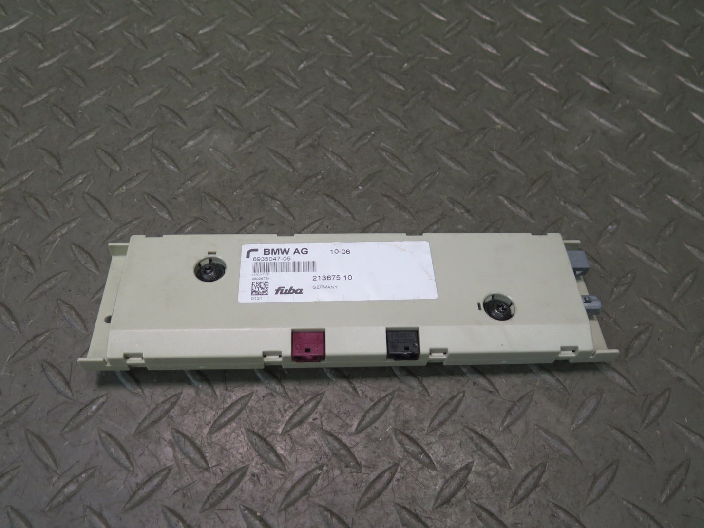 2006-2010 BMW E64 M6 Convertible Radio Antenna Diversity Amplifier AMP Module