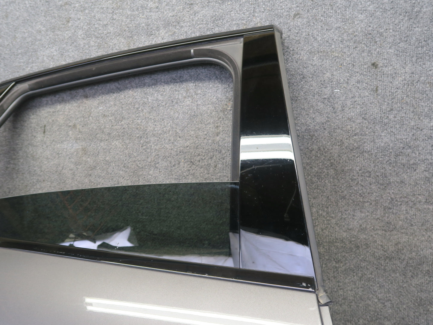 15-18 Porsche Macan Rear Right Door Shell Panel W/ Keyless Handle Window Motor