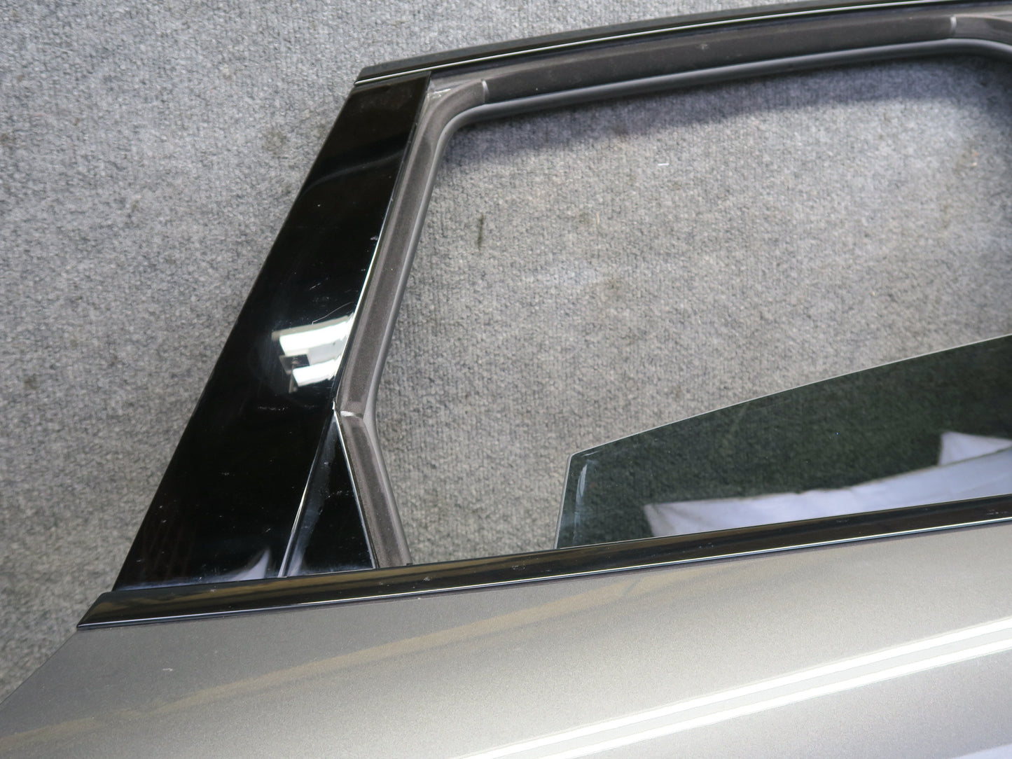 15-18 Porsche Macan Rear Right Door Shell Panel W/ Keyless Handle Window Motor